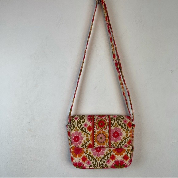 Vera Bradley Red Floral Messenger Style Crossbody GUC - Picture 3 of 12